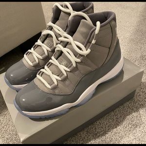 Jordan 11- cool grey